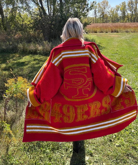 San Francisco 49ers Cozy Oversized Game Day Fleece Blanket Coat