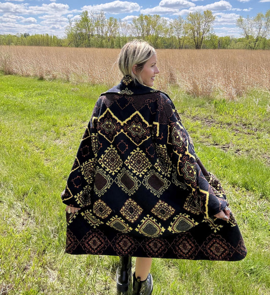 Romantic Deep Navy Geometric Lightweight Wool Blanket Coat
