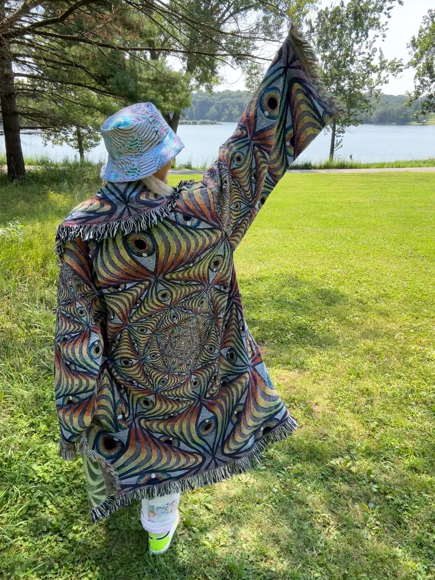 Rainbow Eye Ripple Long Blanket Coat