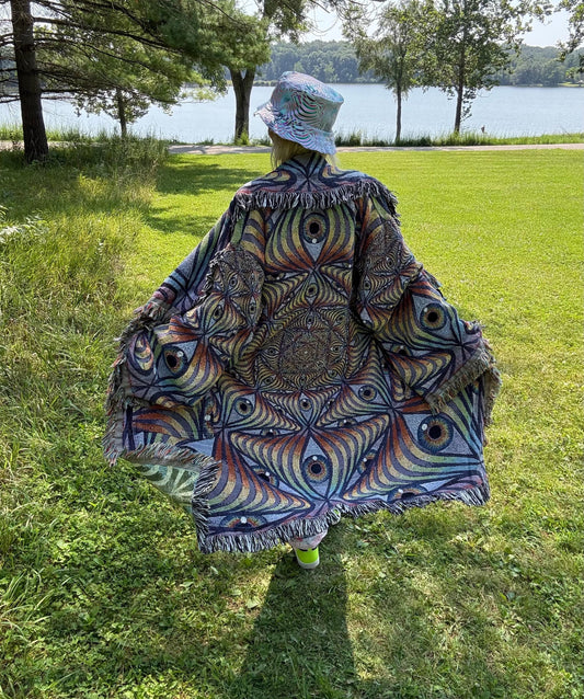 Rainbow Eye Ripple Long Blanket Coat